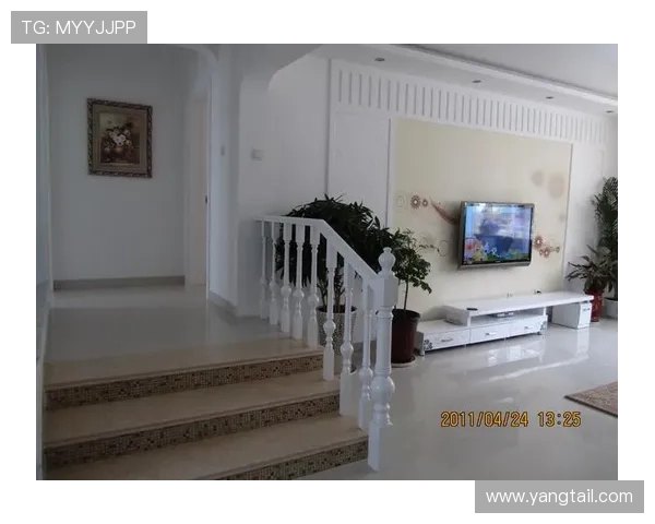 朱雪莹家里镜子比我家房子还大