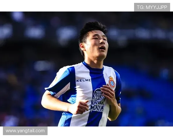 武磊去超市结账那股单手淡定，看得我银行卡都发冷